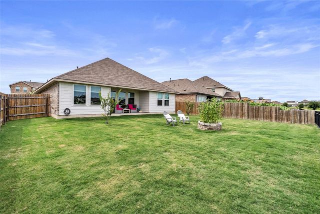 1012 S San Marcos ST, Manor, TX 78653