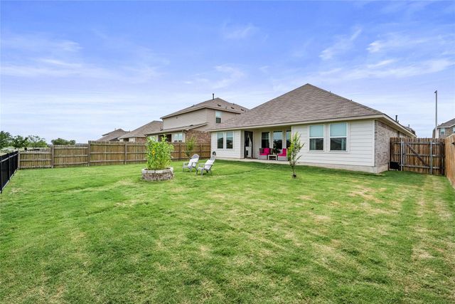 1012 S San Marcos ST, Manor, TX 78653