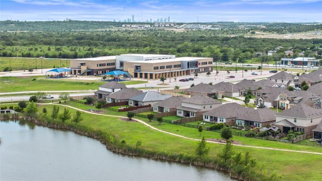 1012 S San Marcos ST, Manor, TX 78653