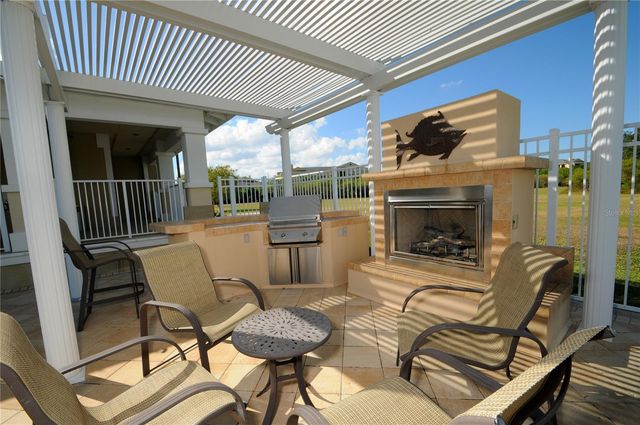 10851 MANGROVE CAY LANE NE 1212, St Petersburg, FL 33716