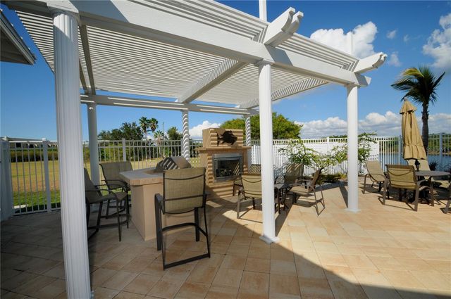 10851 MANGROVE CAY LANE NE 1212, St Petersburg, FL 33716