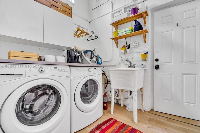 419 SW 30th Rd, Miami, FL 33129