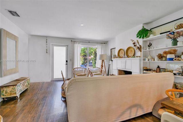 419 SW 30th Rd, Miami, FL 33129