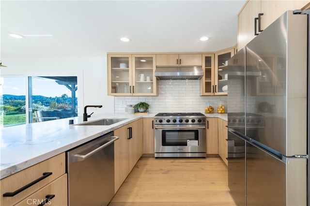 23534 Aetna, Woodland Hills, CA 91367