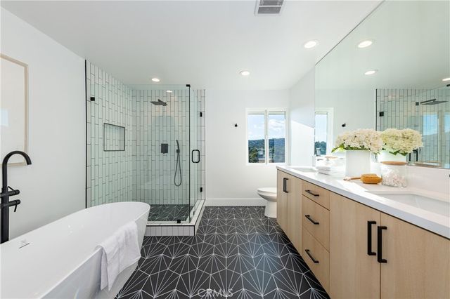 23534 Aetna, Woodland Hills, CA 91367
