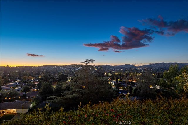 23534 Aetna, Woodland Hills, CA 91367
