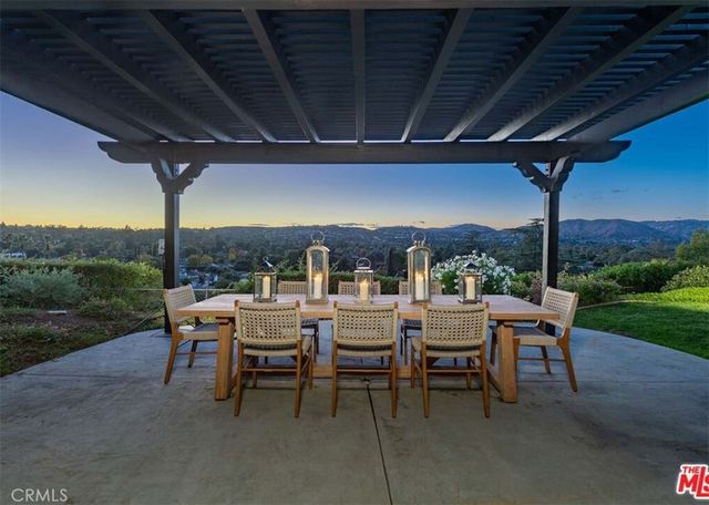 23534 Aetna, Woodland Hills, CA 91367