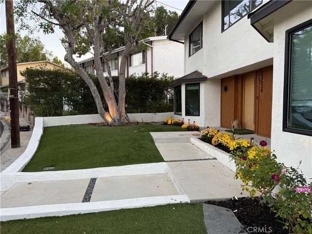 23534 Aetna, Woodland Hills, CA 91367