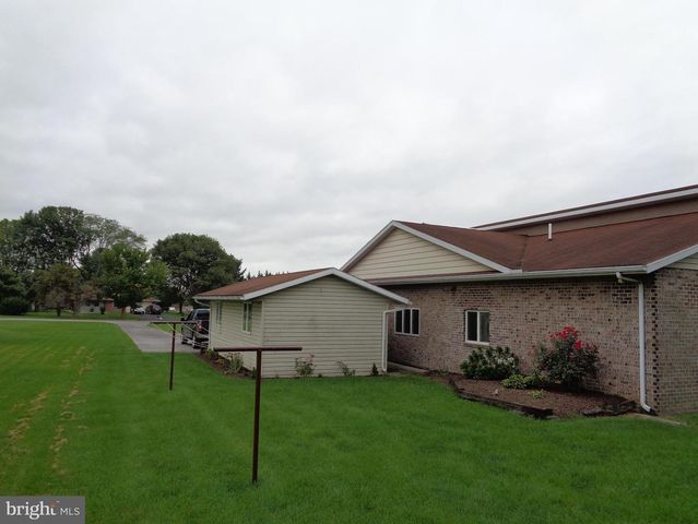 428 MARTINA DRIVE, Chambersburg, PA 17201
