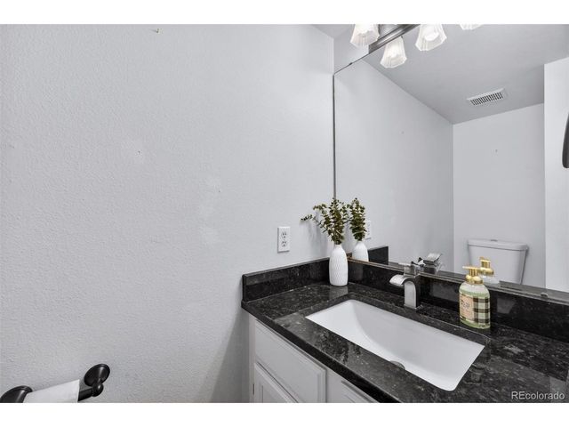 8729 W Cornell Ave 4, Lakewood, CO 80227