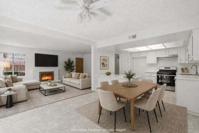 2839 Cazadero Drive, Carlsbad, CA 92009