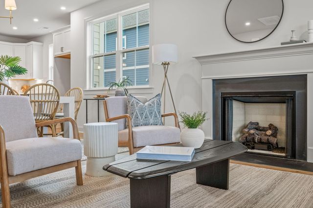 785 Blueway Avenue, Summerville, SC 29486