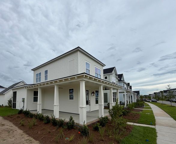 785 Blueway Avenue, Summerville, SC 29486