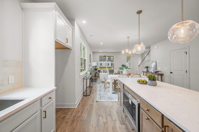785 Blueway Avenue, Summerville, SC 29486