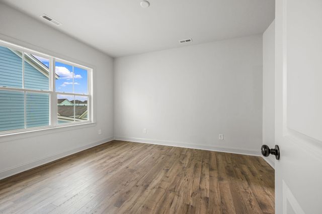 785 Blueway Avenue, Summerville, SC 29486