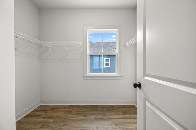 785 Blueway Avenue, Summerville, SC 29486
