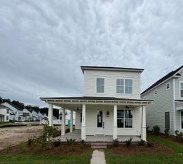 785 Blueway Avenue, Summerville, SC 29486