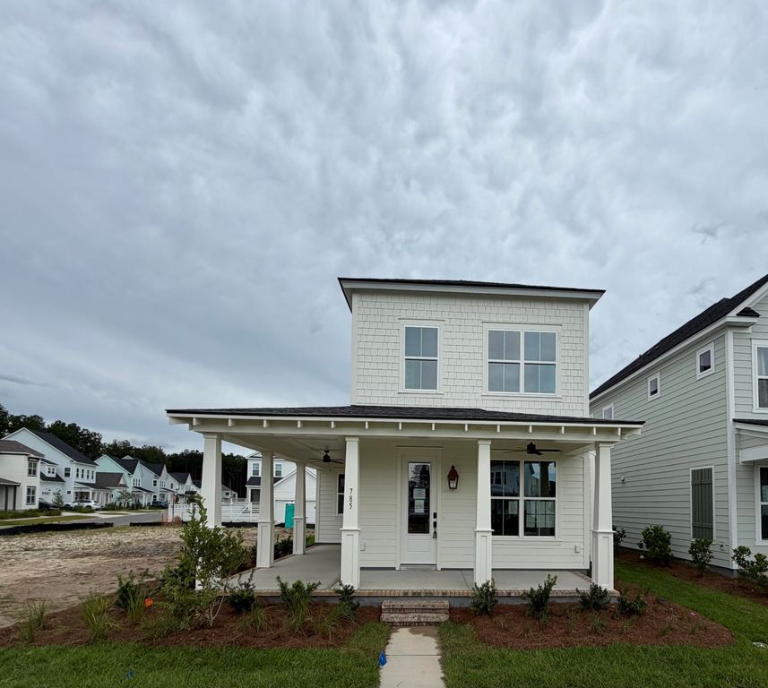 785 Blueway Avenue, Summerville, SC 29486
