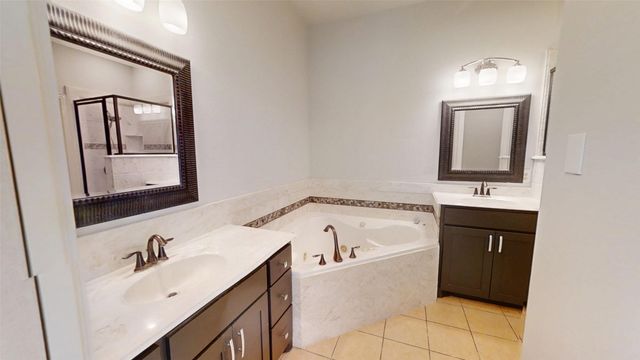 4801 Fireside Court, Granbury, TX 76049