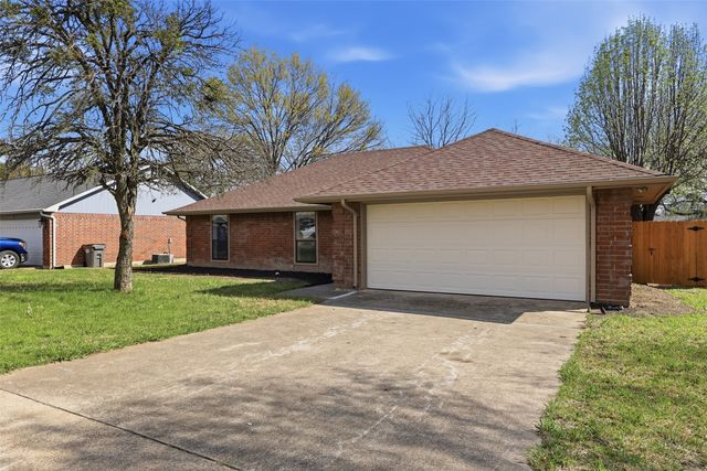 122 Sidney Drive, Glenn Heights, TX 75154