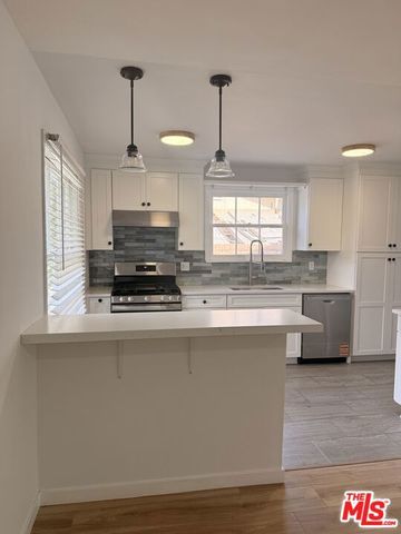 7536 Shoup Avenue, West Hills (los Angeles), CA 91307