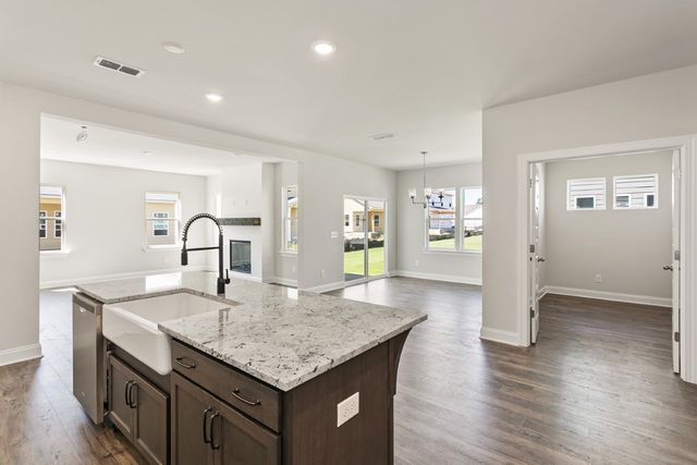 100 Riverview Run, Madison, TN 37115