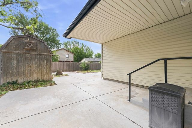 3912 S Arapaho, Wichita, KS 67215