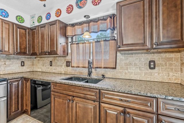 3912 S Arapaho, Wichita, KS 67215