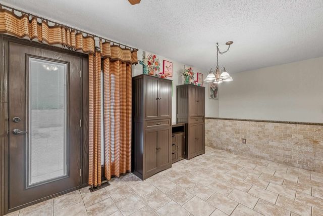 3912 S Arapaho, Wichita, KS 67215