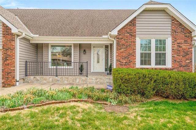 7623 Slater Street, Overland Park, KS 66204