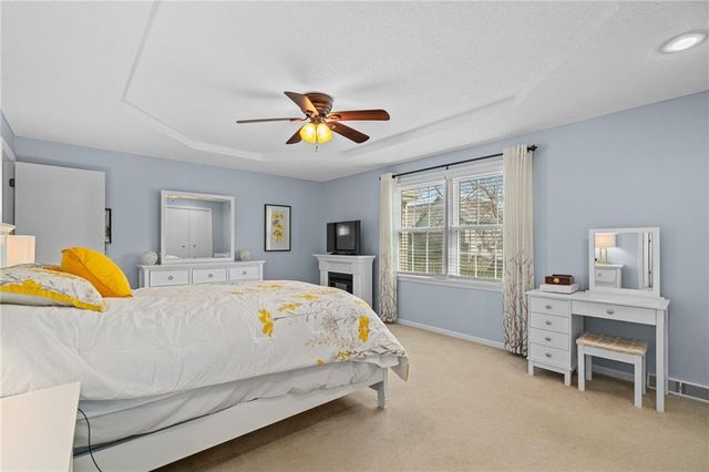 7623 Slater Street, Overland Park, KS 66204