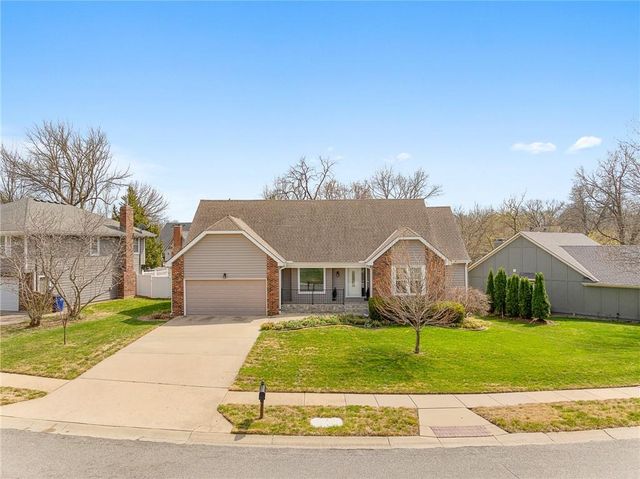 7623 Slater Street, Overland Park, KS 66204