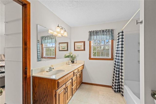 7623 Slater Street, Overland Park, KS 66204