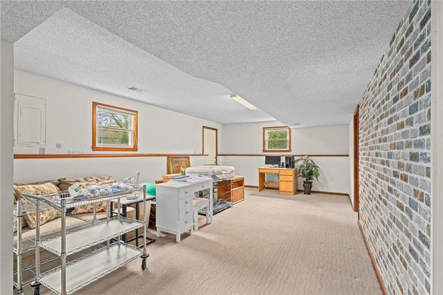 7623 Slater Street, Overland Park, KS 66204