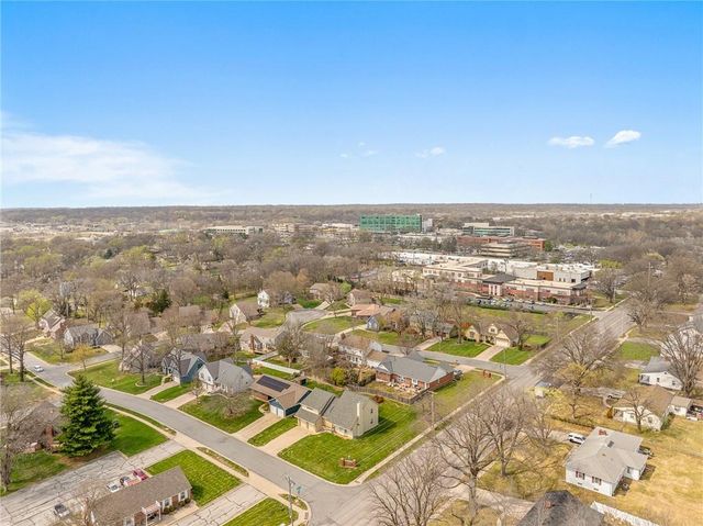 7623 Slater Street, Overland Park, KS 66204