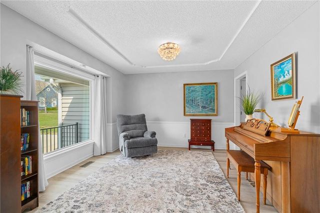 7623 Slater Street, Overland Park, KS 66204