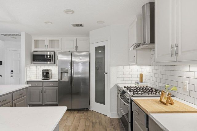 4917 Lexington Meadow LN, Del Valle, TX 78617