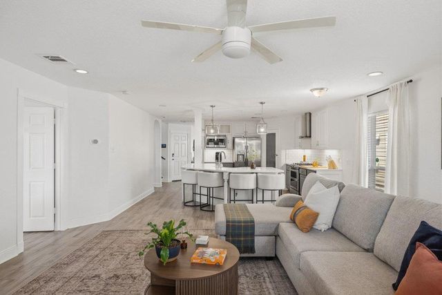 4917 Lexington Meadow LN, Del Valle, TX 78617