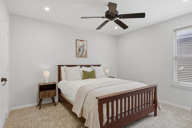 4917 Lexington Meadow LN, Del Valle, TX 78617
