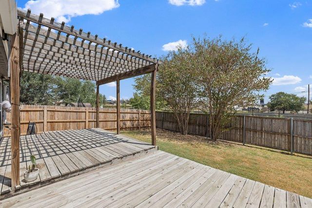 4917 Lexington Meadow LN, Del Valle, TX 78617
