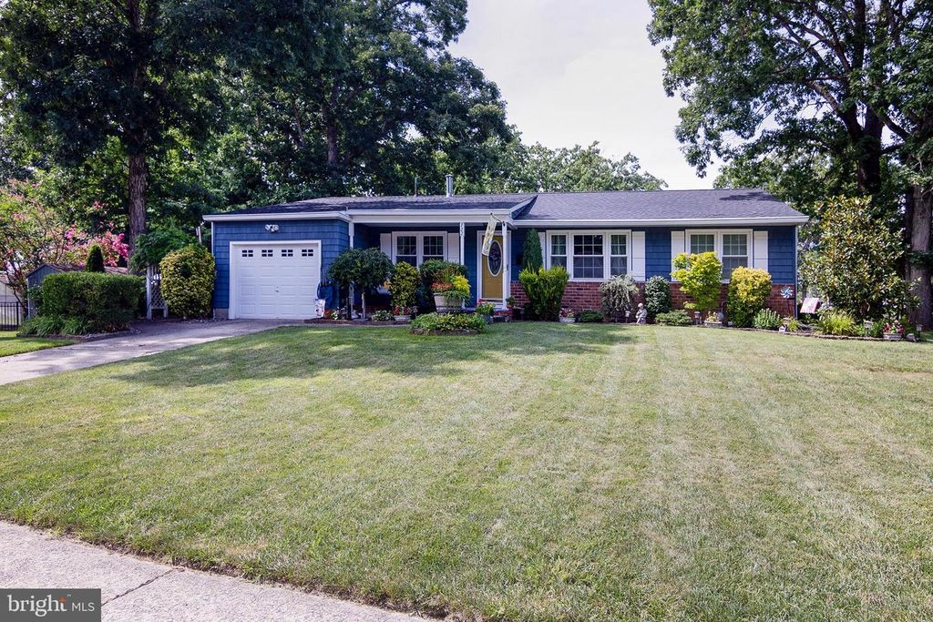 722 JEFFERSON DR, TURNERSVILLE, NJ 08012 — exterior