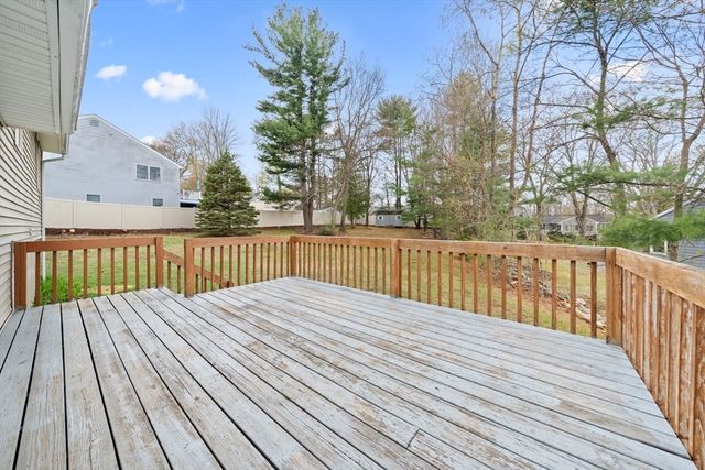 25 Samoset Rd, Peabody, MA 01960