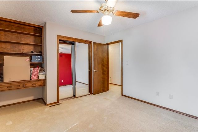 16 N Circle Dr, Mulvane, KS 67110