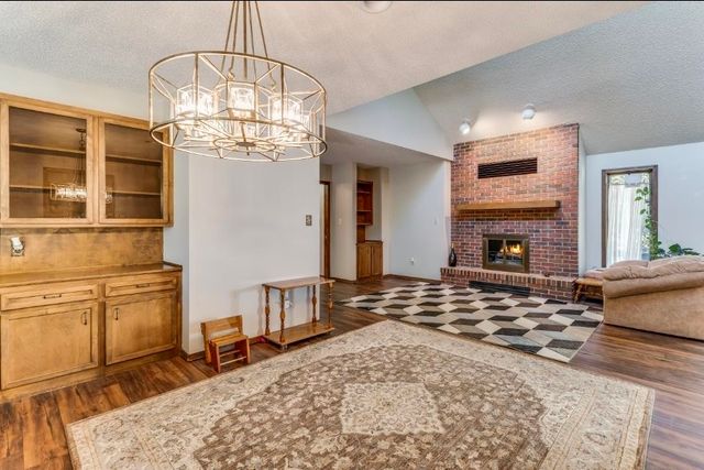 16 N Circle Dr, Mulvane, KS 67110