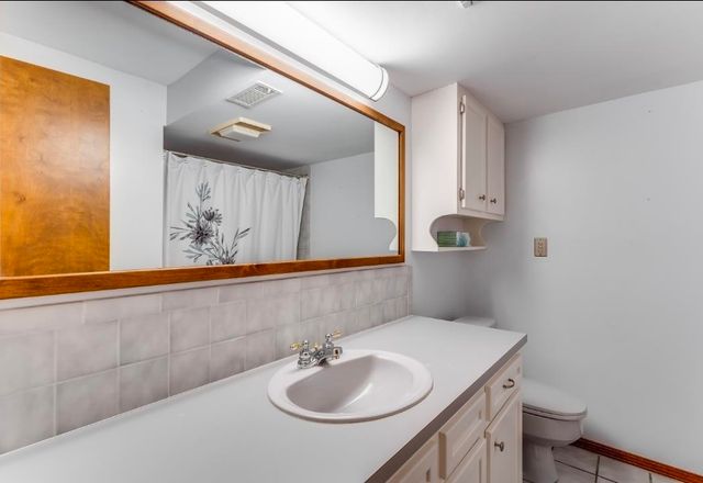 16 N Circle Dr, Mulvane, KS 67110