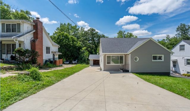 3120 30th Street, Des Moines, IA 50310