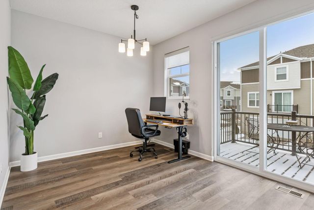 2280 Polar Way, North Saint Paul, MN 55109