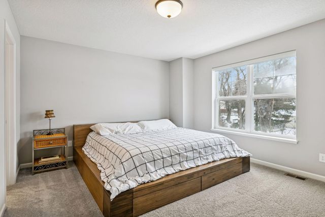 2280 Polar Way, North Saint Paul, MN 55109