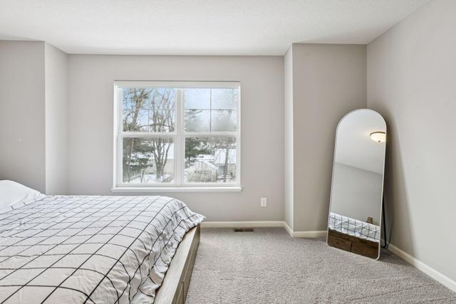 2280 Polar Way, North Saint Paul, MN 55109