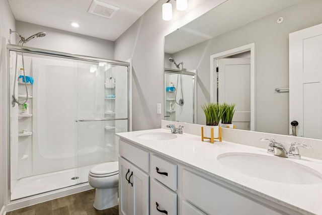 2280 Polar Way, North Saint Paul, MN 55109